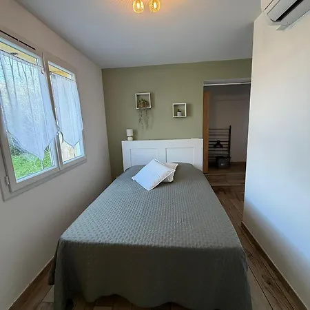 Dom wakacyjny Presqu Ile De Giens Maison T3 Avec Jardin Et Climatisee