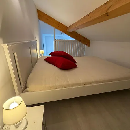 Presqu Ile De Giens Maison T3 Avec Jardin Et Climatisee Dom wakacyjny Hyères